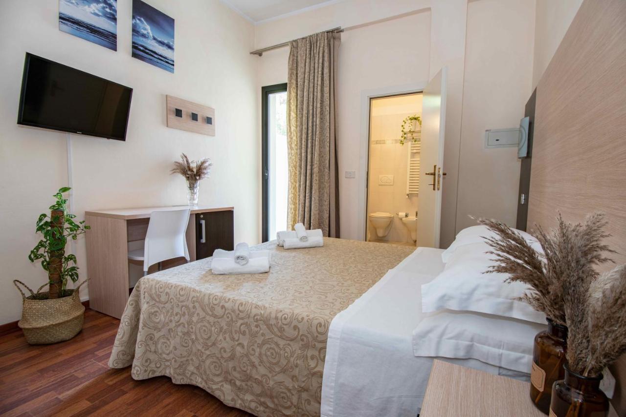 Hotel Baby B&B Milano Marittima Exterior photo