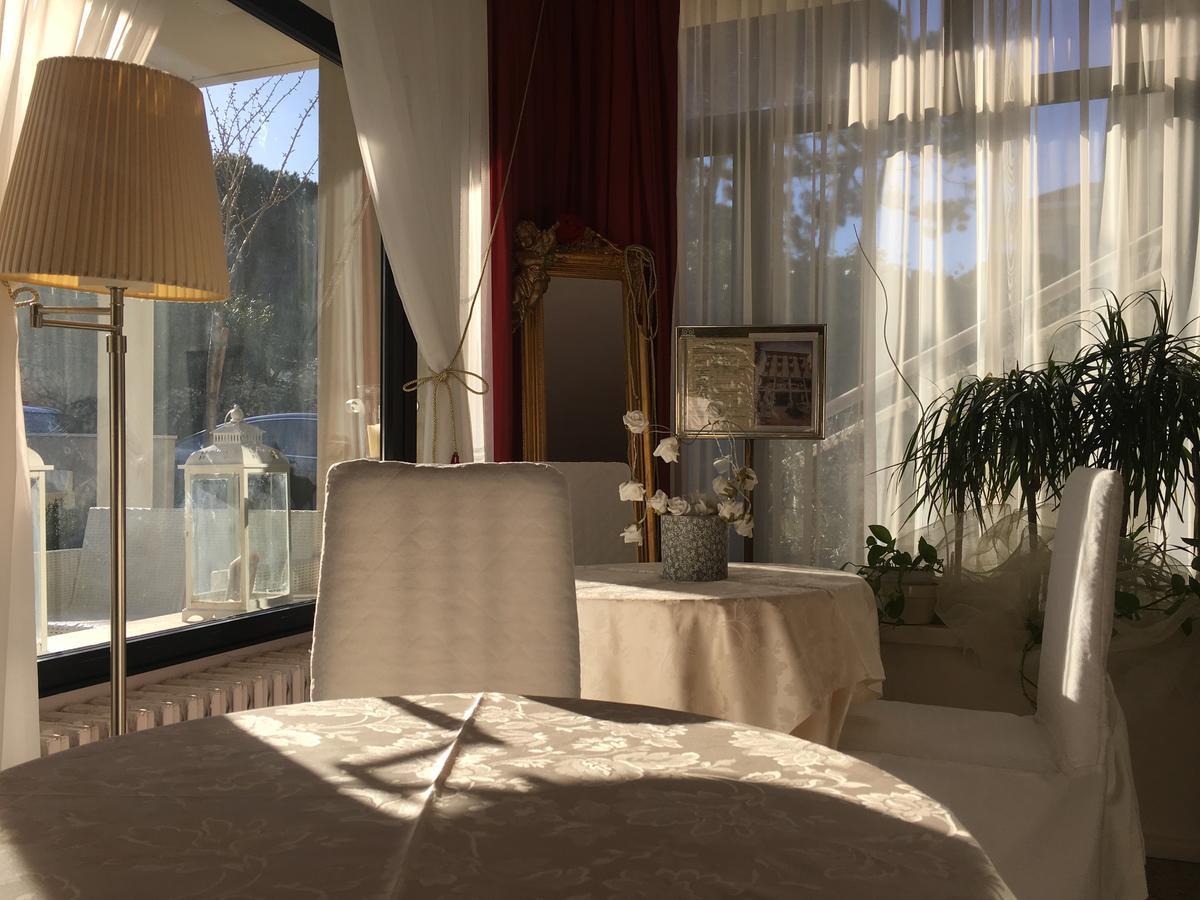Hotel Baby B&B Milano Marittima Exterior photo